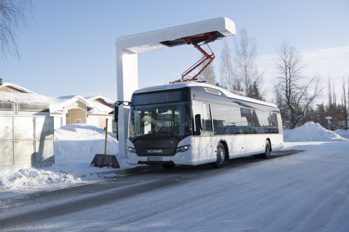 151. But now we have actual battery electric buses like this cool Scania one which is intended for suburban use and has a top speed of 70mph.