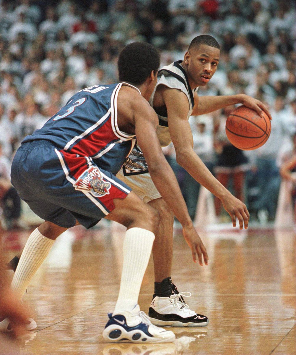 In 1996,  @alleniverson frequently wore the Concords for the  @GeorgetownHoyas. This is a photo of him in them on March 2, 1996, during a game against Villanova