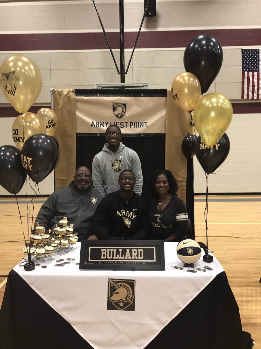 THPElite's tweet photo. Congratulations to @isaac_bullard02 and family for young Bulls commitment to @ArmyWP_MBB 🏀 https://t.co/RsMzmX8KqW