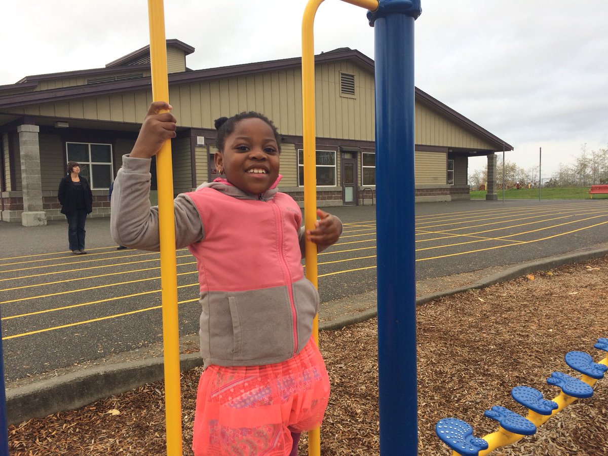 BPSCommTech's tweet photo. Can I play at recess everyday? Having too much fun at Northern Heights Elementary! #dayinthelifebps #bhampromise https://t.co/cQ3c3K5tQU