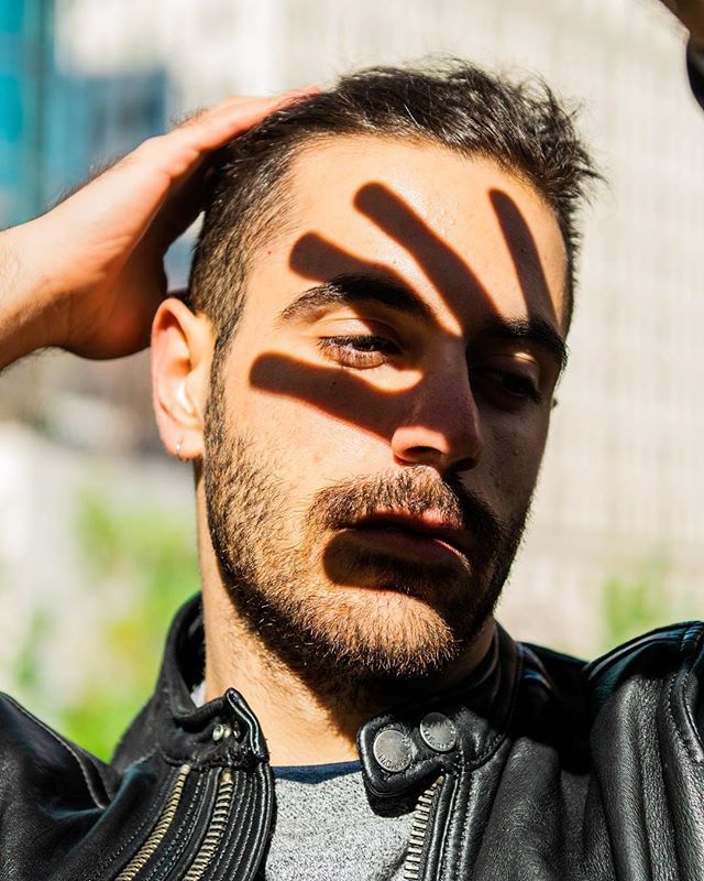 kkarakashyan's tweet image. Testing the light on set for @themamaproject. Big end of semester mood, courtesy of the incredible @sarvarnah 💕 #KostaOnTheMove #movementdirection #movementdirector #director #choreographer #behindthescenes #dancer ift.tt/2K6Bxpw