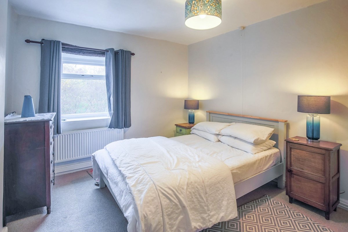 BelperProperty's tweet photo. WOW! Don't miss this rare opportunity to let a stunning two bed stone cottage in the heart of Wirksworth. Available now! £550pcm. Call to secure your viewing 01773 828555 #LeadersBelper #QualityProperty https://t.co/eJu55aZTz0