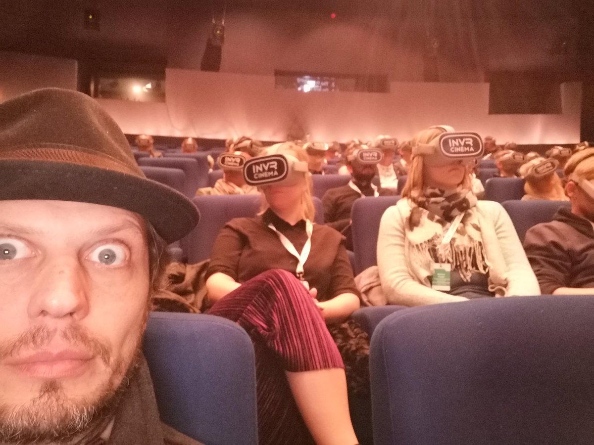liebe_micha's tweet photo. Scary stuff, this #cinematicVR
Let's pop a drink at the @vrtl_academy mixer now in the #mtcon18 conference center https://t.co/YnbptEZAGT