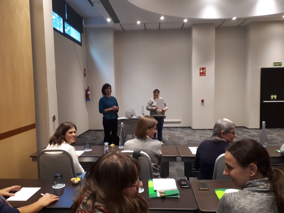 AsociacionLiber's tweet image. Empezamos con las dinámicas de teatro foro en #Idea12 de la mano de María Pino e Irene Yepes (@yepes_pau) de #AEFT