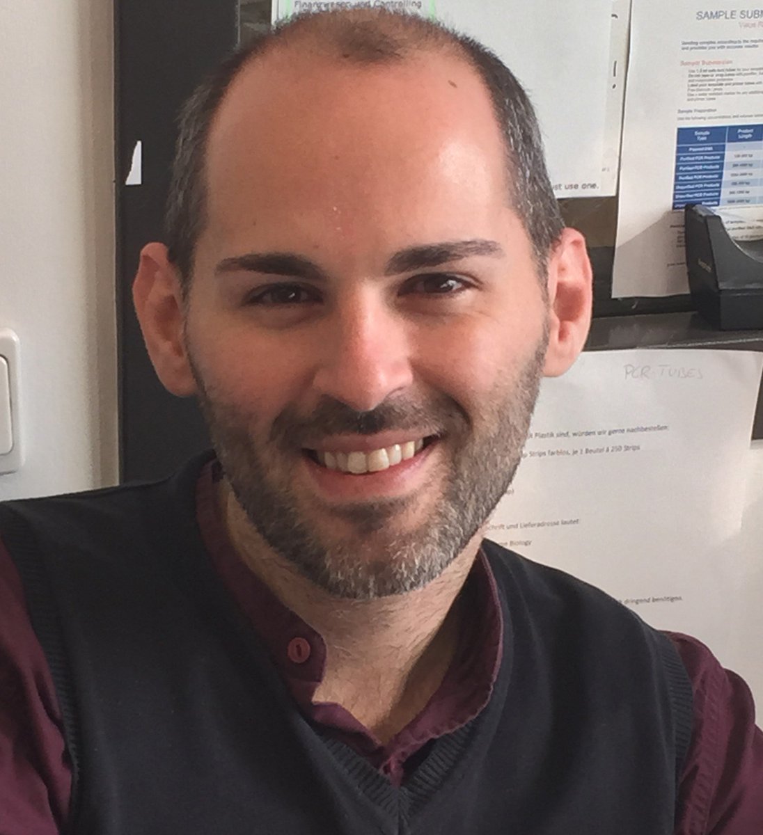 Our fellow Nicola Silva has published as co-author in PLOS Genetics: “C. elegans ZHP-4 is required at multiple distinct steps in the formation of crossovers and their transition to segregation competent chiasmata”. Congratulations Nicola! 👏👏
journals.plos.org/plosgenetics/a…