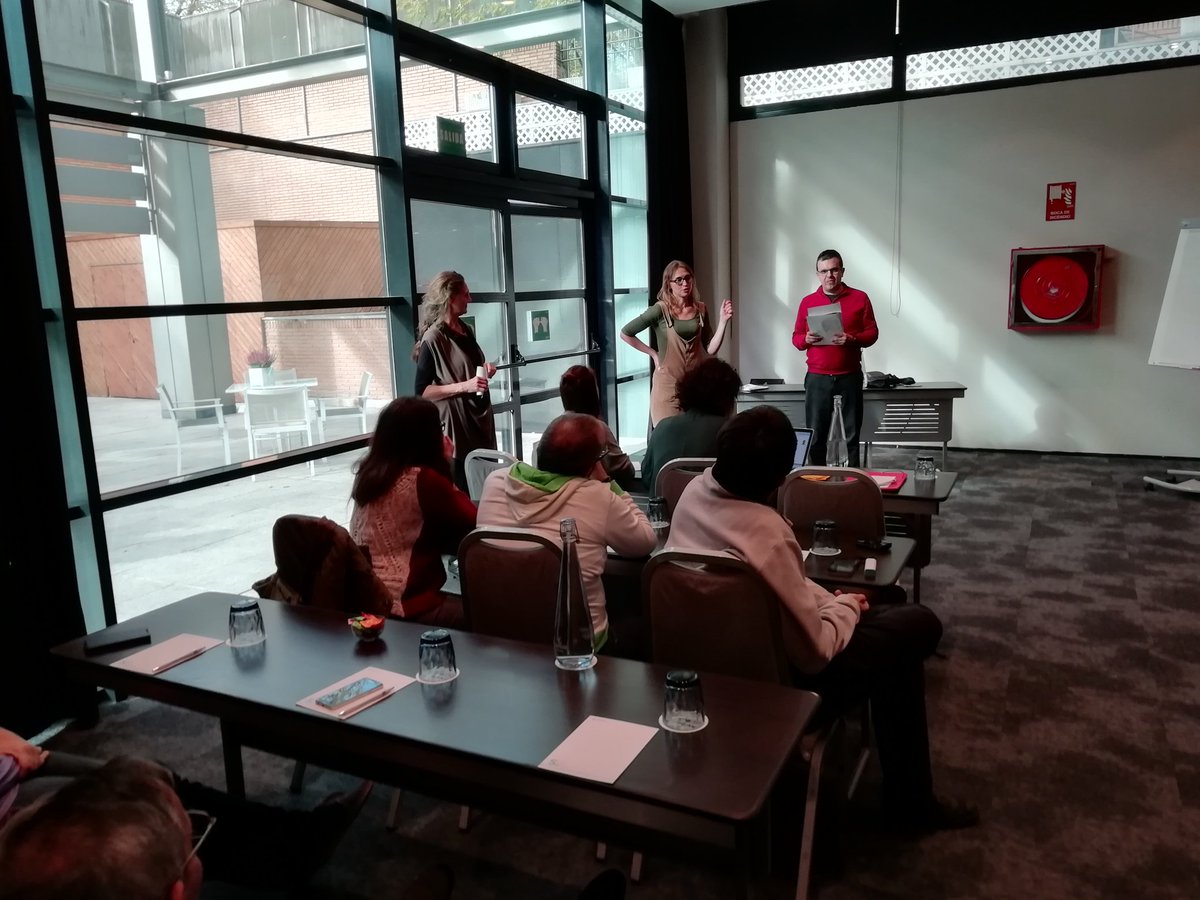 Plenainclusion's tweet image. Interesantes talleres para compartir cómo se ha trabajado la toma de decisiones #Idea12