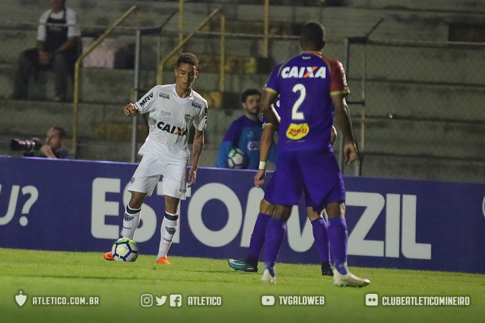 Atletico's tweet photo. .@LevirCulpi destaca importância da vitória no Paraná: https://t.co/Yy7QLRaknz 

Vamos, #Galo! #PRCxCAM #AMassaJogaJunto #TimeDeTodos 🏴🏳 https://t.co/GWmDDPASvg