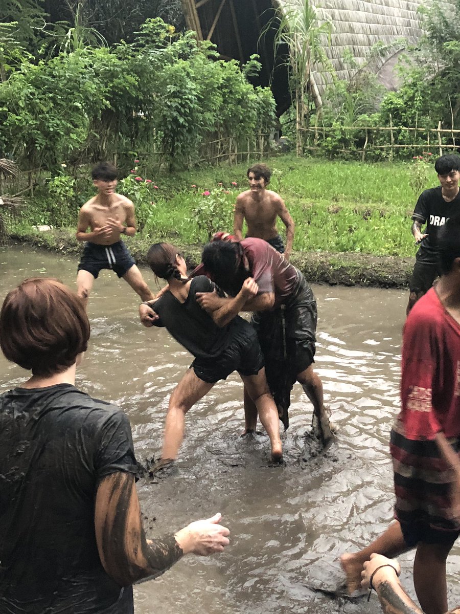 elprofeHK's tweet photo. Mud wrestling in the rice fields! We had the opportunity to connect with nature and have one of the most fun moments ever! We “fought” and we showed respect. @aishongkong @wing_mwing @OELP2018 #bali #beyondtheredbricks https://t.co/kweu9cFEd3