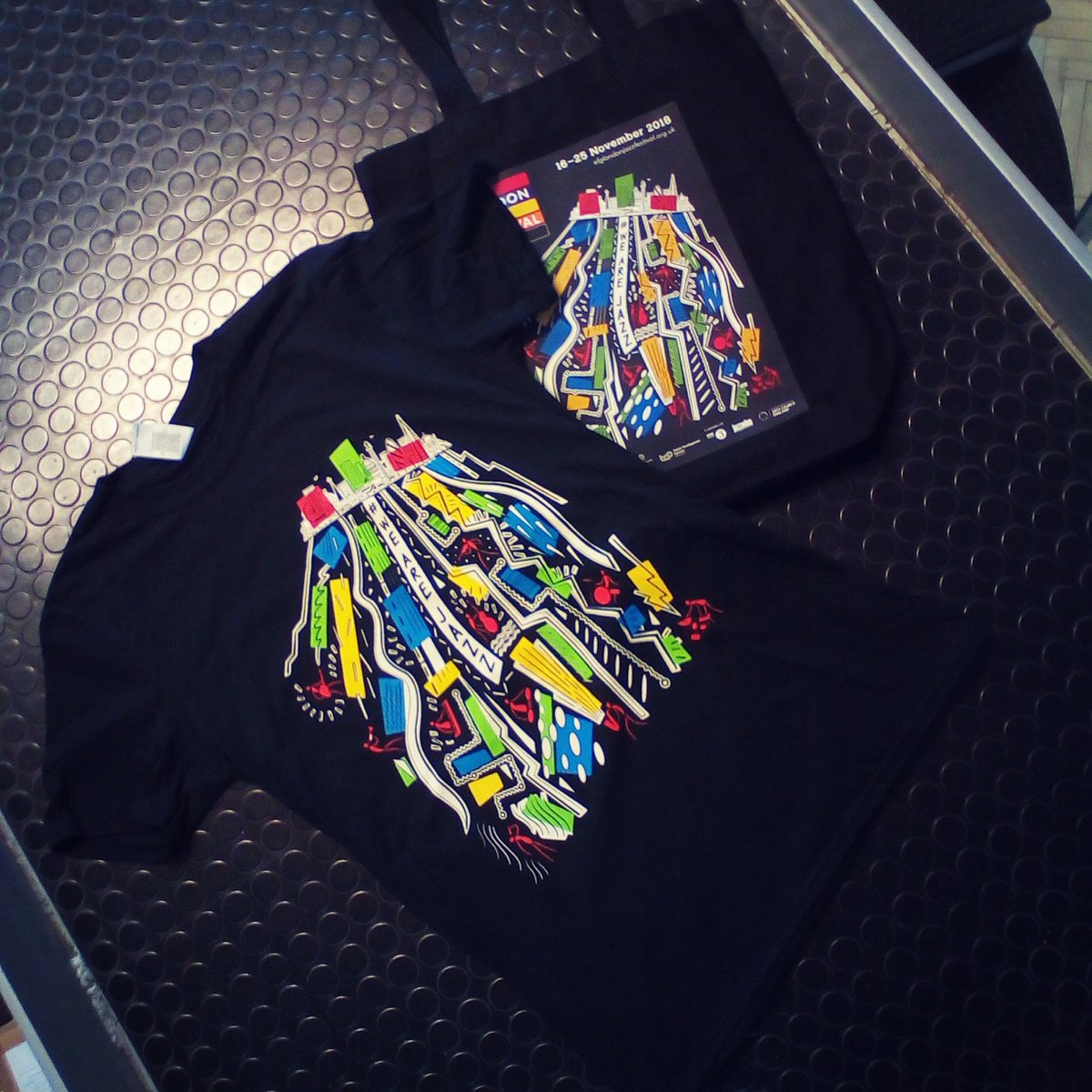 LondonJazzFest's tweet photo. Sending out our official 2019 t-shirts & shopper bags to @southbankcentre, @BarbicanCentre, @cadoganhall & @KingsPlace so you can get one when attending an EFG London Jazz Festival show from tomorrow! Or, get one from our online shop: https://t.co/69tCAtJtts
#wearejazz #newmerch https://t.co/gIcQkwtQCT