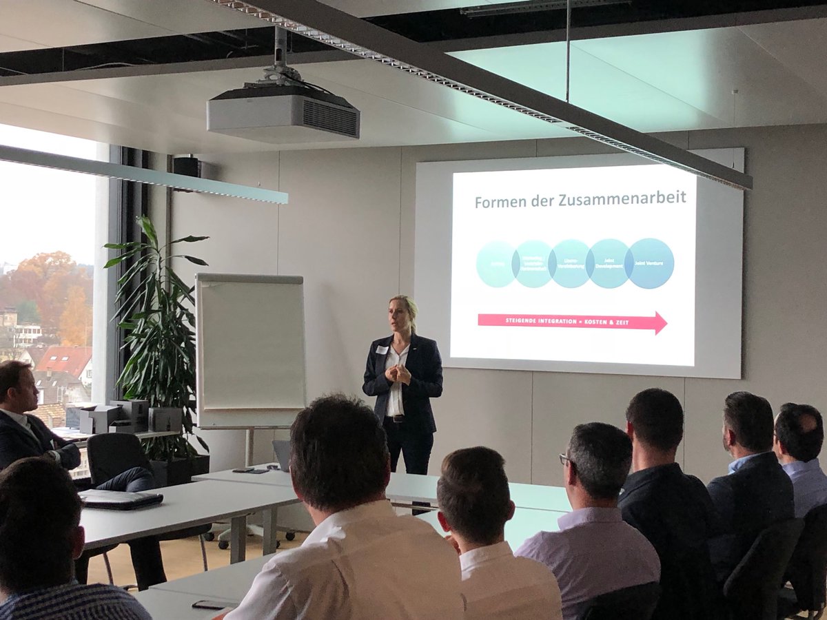 kathaweb's tweet photo. Am #marketday der #SwisspowerPartner stellen #Stadtwerke und #Startups innovative Ideen vor. ⁦Wie beide erfolgreich zusammenarbeiten können, zeigt der Workshop mit ⁦@ultine⁩ https://t.co/I18DPaP4tg