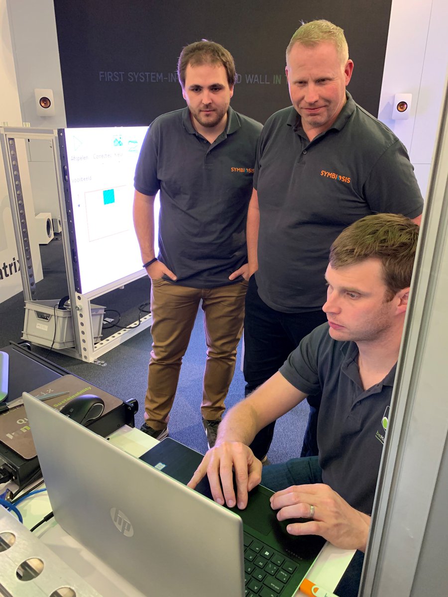 Symbiosis_UK's tweet photo. Get stuck in! Po and Alex engrossed in their advanced #LEDskin & #Motionskin training at the @beMatrix Academy. https://t.co/ycmF9nIuhS