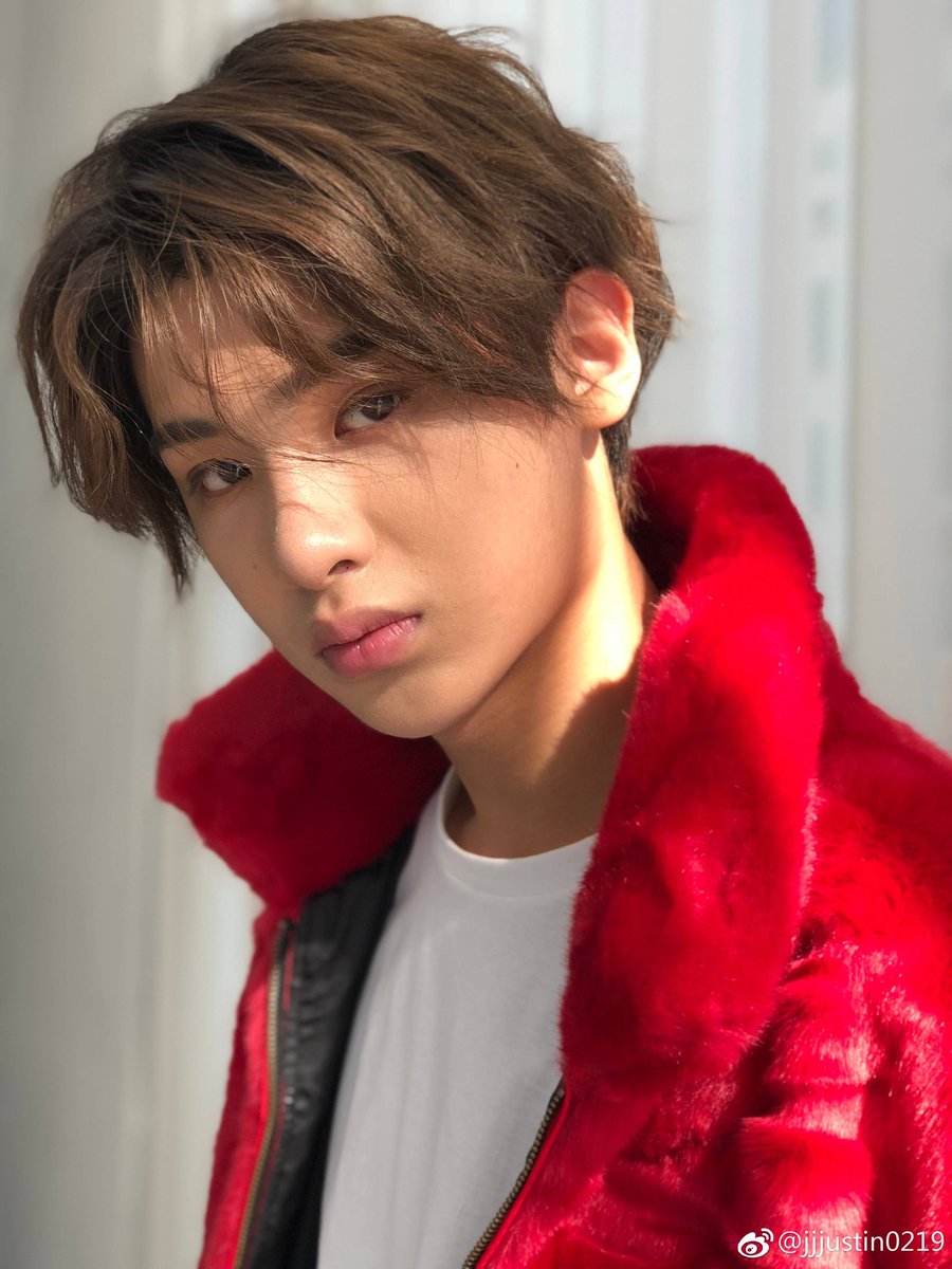 JustinaeHuang's tweet photo. This photo defines what is beauty

#Justin #JustinHardRoad #justinhuang #huangminghao #NinePercent #NEX7 https://t.co/sLh7Al9pf3