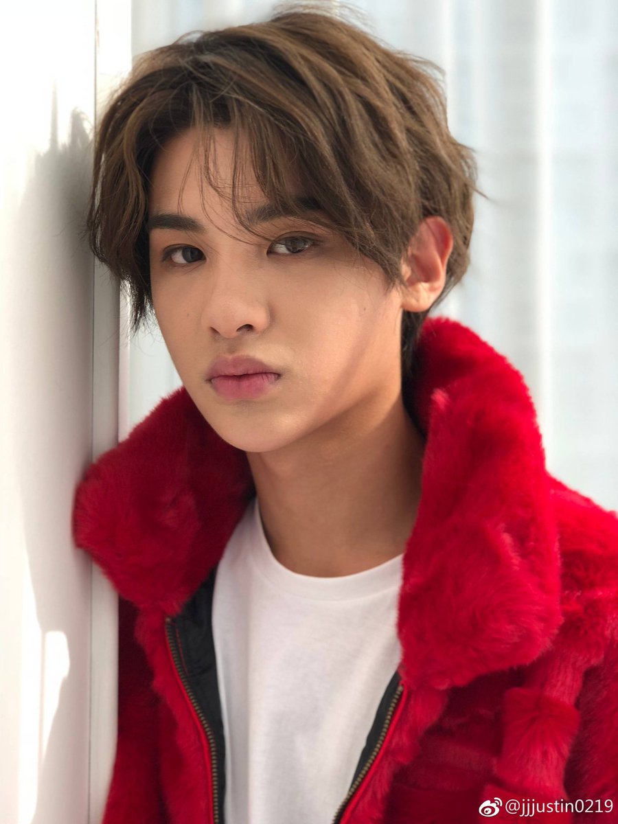 JustinaeHuang's tweet photo. This photo defines what is beauty

#Justin #JustinHardRoad #justinhuang #huangminghao #NinePercent #NEX7 https://t.co/sLh7Al9pf3