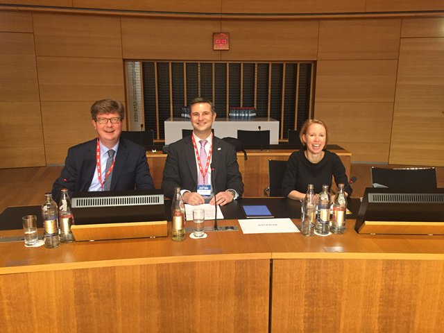 AIGemea's tweet photo. ‘Trade Credit &amp; Captives — new requirements under #IFRS9’ – AIG’s Steve Liberda (centre) with fellow panellists Claudine Delavey &amp; Andreas Hasse.

#ECF2018 @captivereview #tradecredit @MarshGlobal @eulerhermes https://t.co/n9zpKK5JxI