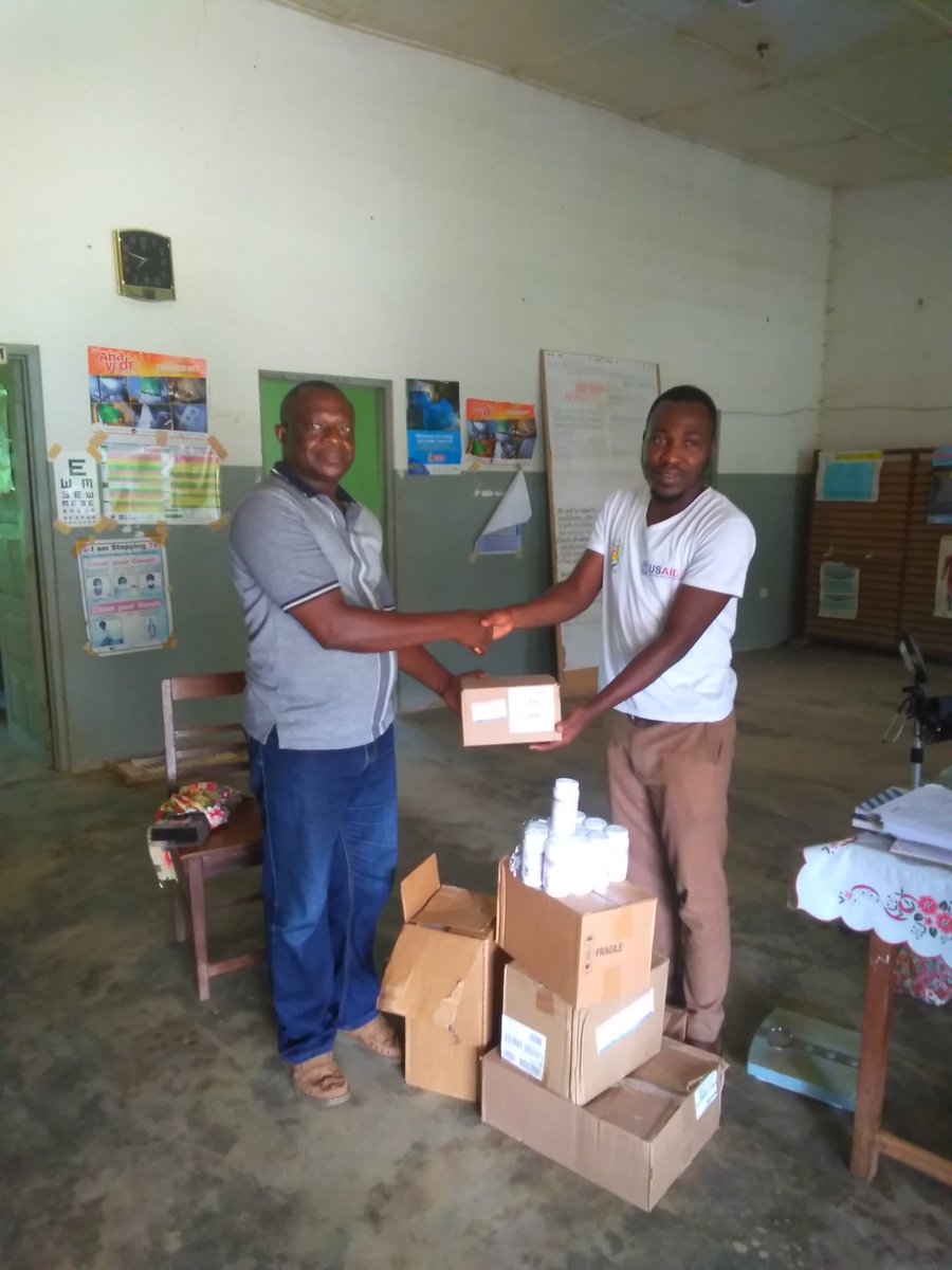 Mamacareghana's tweet photo. We donated some #medical items to Akpafu Mempeasem primary School and the Mempeasem #Health Center. These include assorted medicines for adults, #pregnant #women and #children. https://t.co/mzqosezril