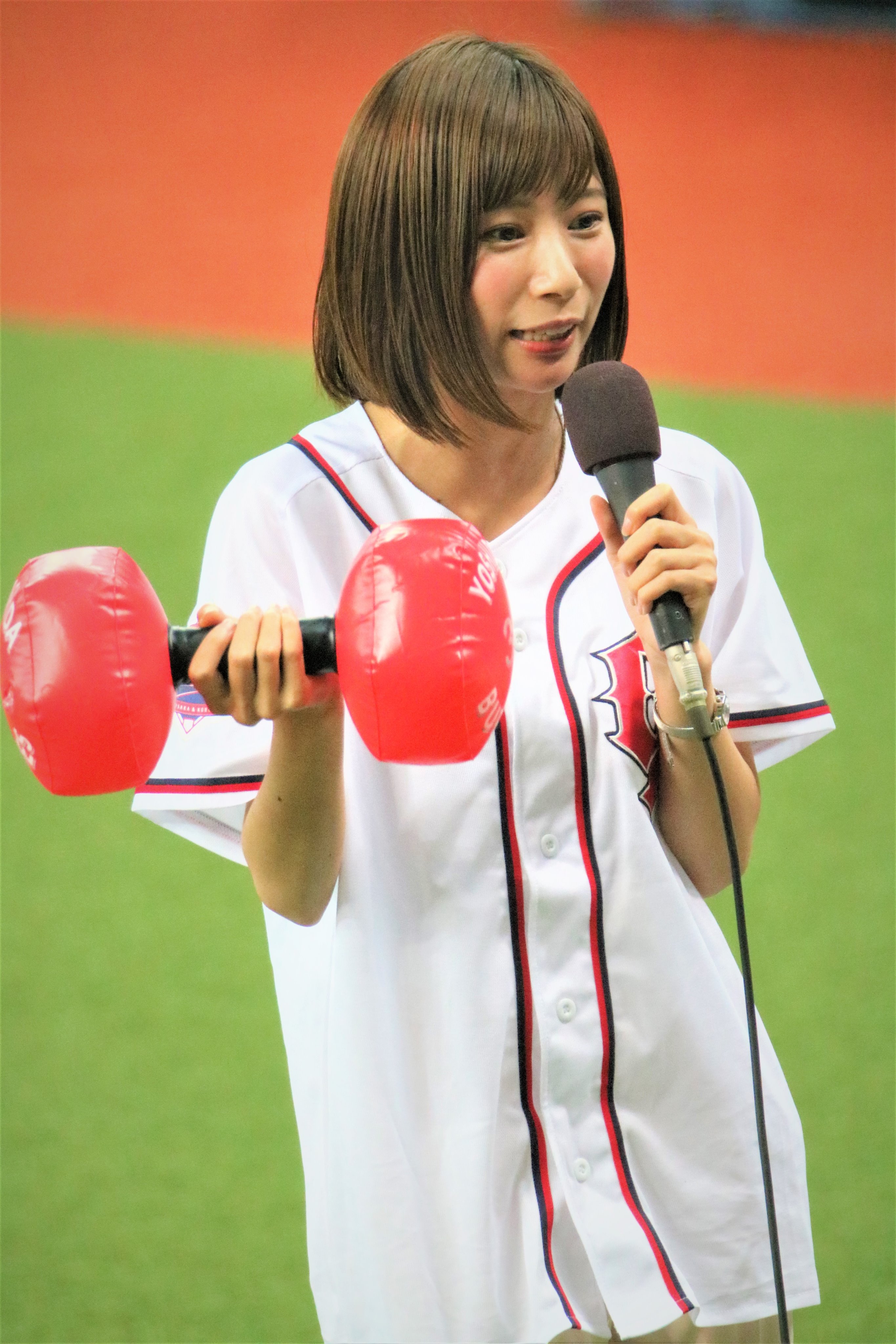 青い勇者 Auf Twitter 今シーズンも様々な応援グッズが発売されましたが 吉田正尚選手の Bs正尚チャンスダンベル は大ヒット商品でした ビジョンの動画との連動は斬新であり 子供から大人まで一体となって球場内が盛り上がりました 美緒さんのprも素敵でした