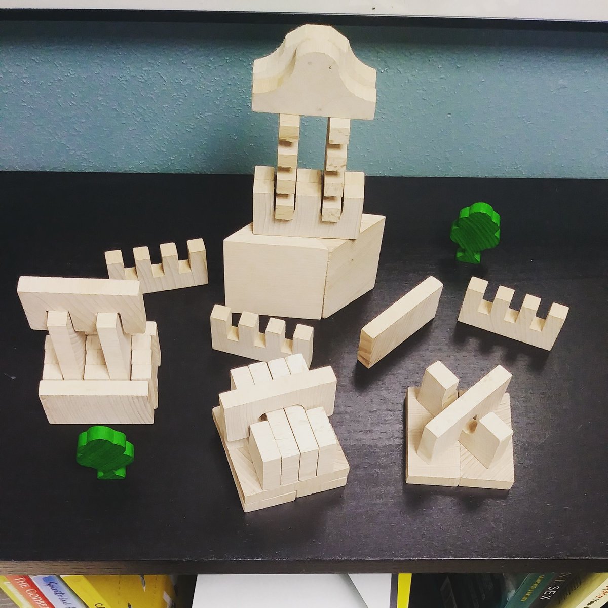 geoffholsclaw's tweet image. Little art garden.#officeart #everydaycreativity