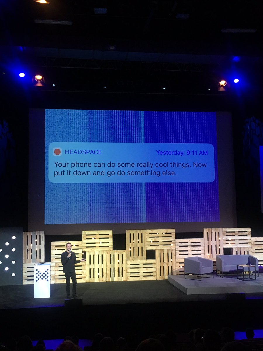 Emma_Perrier's tweet image. Importance du #copywriting et du contenu pour les interfaces utilisateurs et pour des #pushs mobiles qui donnent envie ☺️ #designforjoy #MobileOne @Headspace