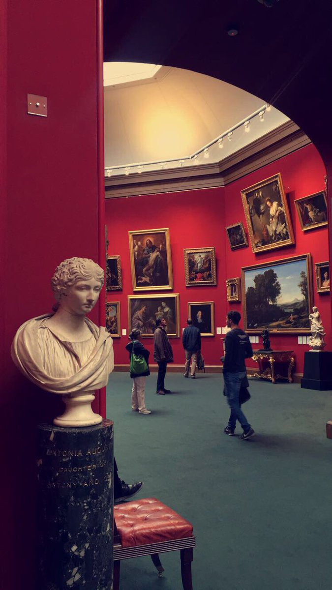 rvghvd's tweet photo. I miss visiting art museums. https://t.co/9TCV9UPIP1