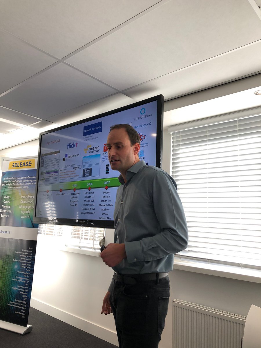 i8c's tweet photo. De workshop API Management – Ontwerp, Beheer en Tools, gegeven door API experts @guycrets en @bertmeuris is in volle gang!
#API @i8c @AdeptEventsNL https://t.co/JFWIT6KrVS