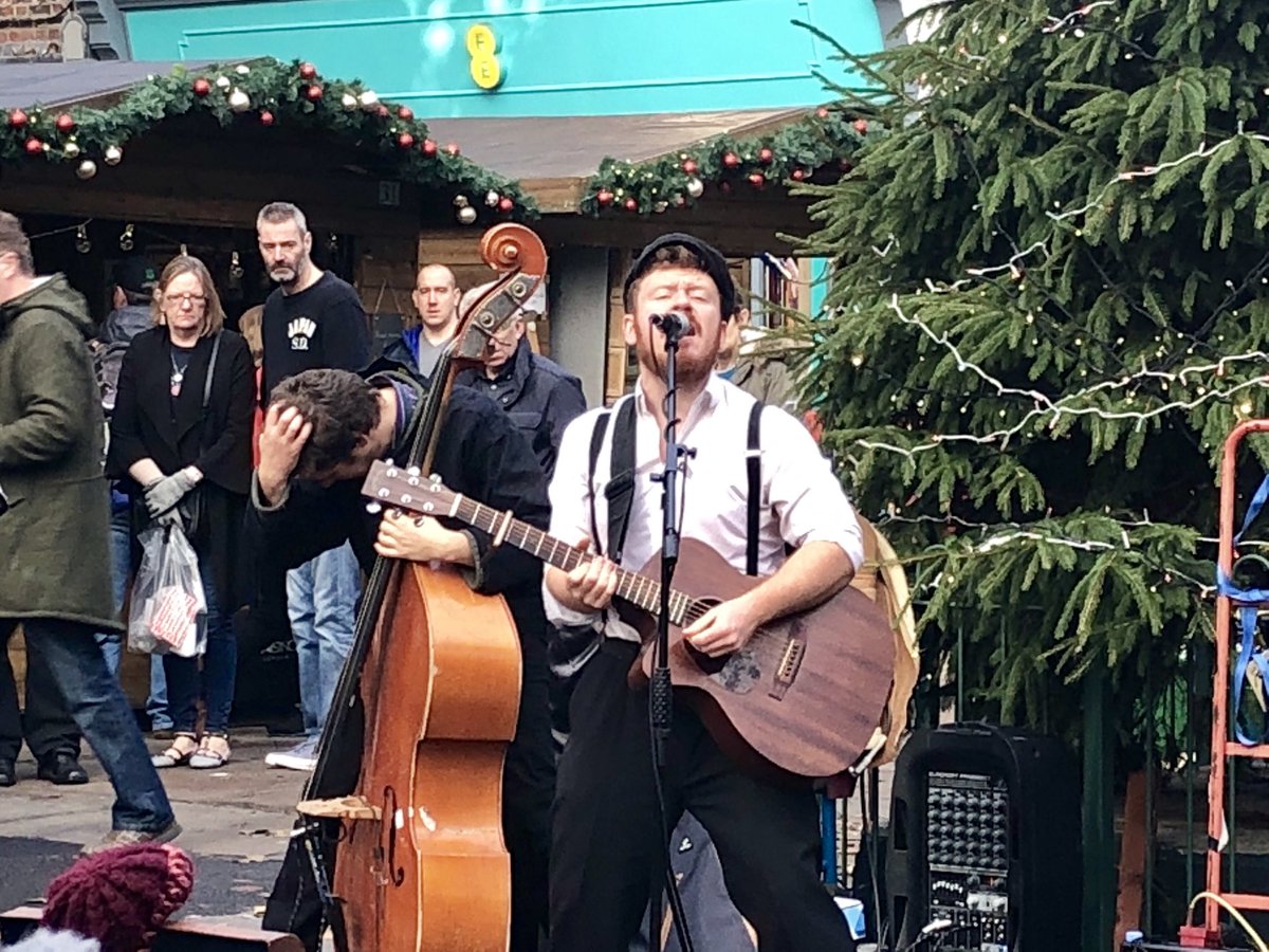YorkLife1's tweet photo. Christmas time in York: the start of St. Nicholas Fair. #York #stnicholasfair #christmas #market @VisitYork @indieyorkmap #parliamentstreet https://t.co/ekneLjH8mE