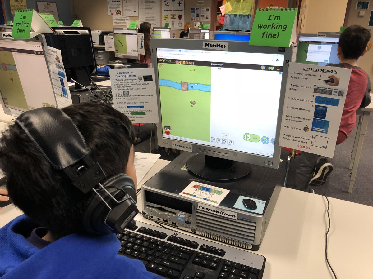 breaulttech's tweet photo. Students at Mindess are loving @learningdotcom .com #codeathon2018 Who knew helping a monkey find his bananas could be so much fun. Coding Rocks! @ClockerTalk @ClockerPride @codeorg https://t.co/fRH3WRdKX3