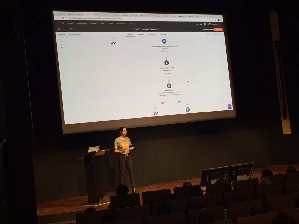 Yann_Glx's tweet photo. #GrowthWithHubSpot
@Erell_Le_Gall on stage en train de présenter l automation de @HubSpotFrance https://t.co/IjjkKsjMFK