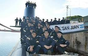 carlospissolito's tweet photo. Hoy las tumbas gloriosas nos convocan. La #RamonFalcon quien sigue poniendo en caja a los anarquistas y las de los 44 tripulantes del #ARASanJuan que siguen patrulla eterna de nuestra soberanía austral. Ninguna de ellas admiten rosas, sí la promesa de seguir su ejemplo. https://t.co/nZQI1mA7NX