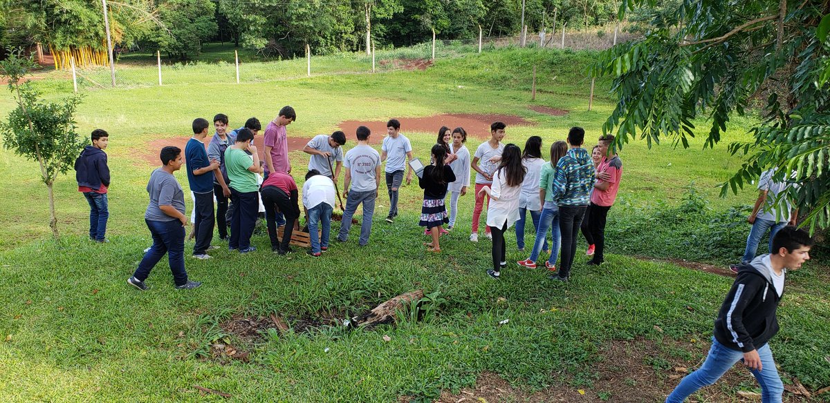 Laura_Noremberg's tweet photo. #Ayer Jornadas de PBL #Ext536 #Ugl3 Capacitación con el Ingeniero Yarmuzko Ex Alumno del #SecRural
Proyectos Con Alumnos y Familias
#MisionesConBuenaEscuela #EstelaTavares @mariluleverberg @udpm_misiones https://t.co/vuHGFFmXDB