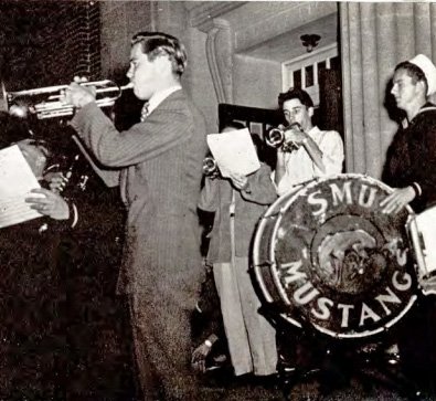 DiamondMClub's tweet photo. An @SMU_MustangBand pep rally, from the pages of the 1944 @SMURotunda yearbook. #tbt #buzzemup https://t.co/QJMMMVrKcR