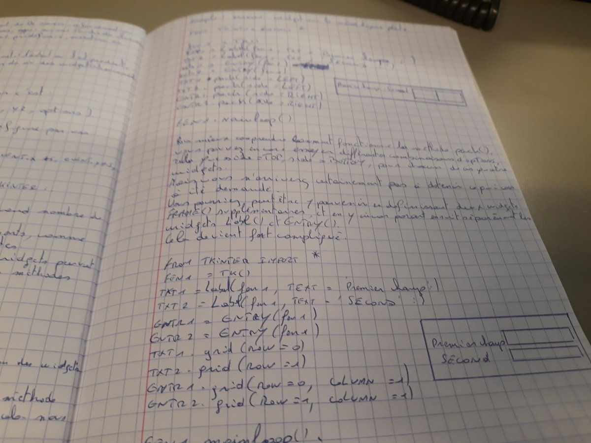 Healtoi's tweet image. Comme promis mon cahier pour les cours de Python
Le bordel quoi pour relire 😭
#pythonnoob