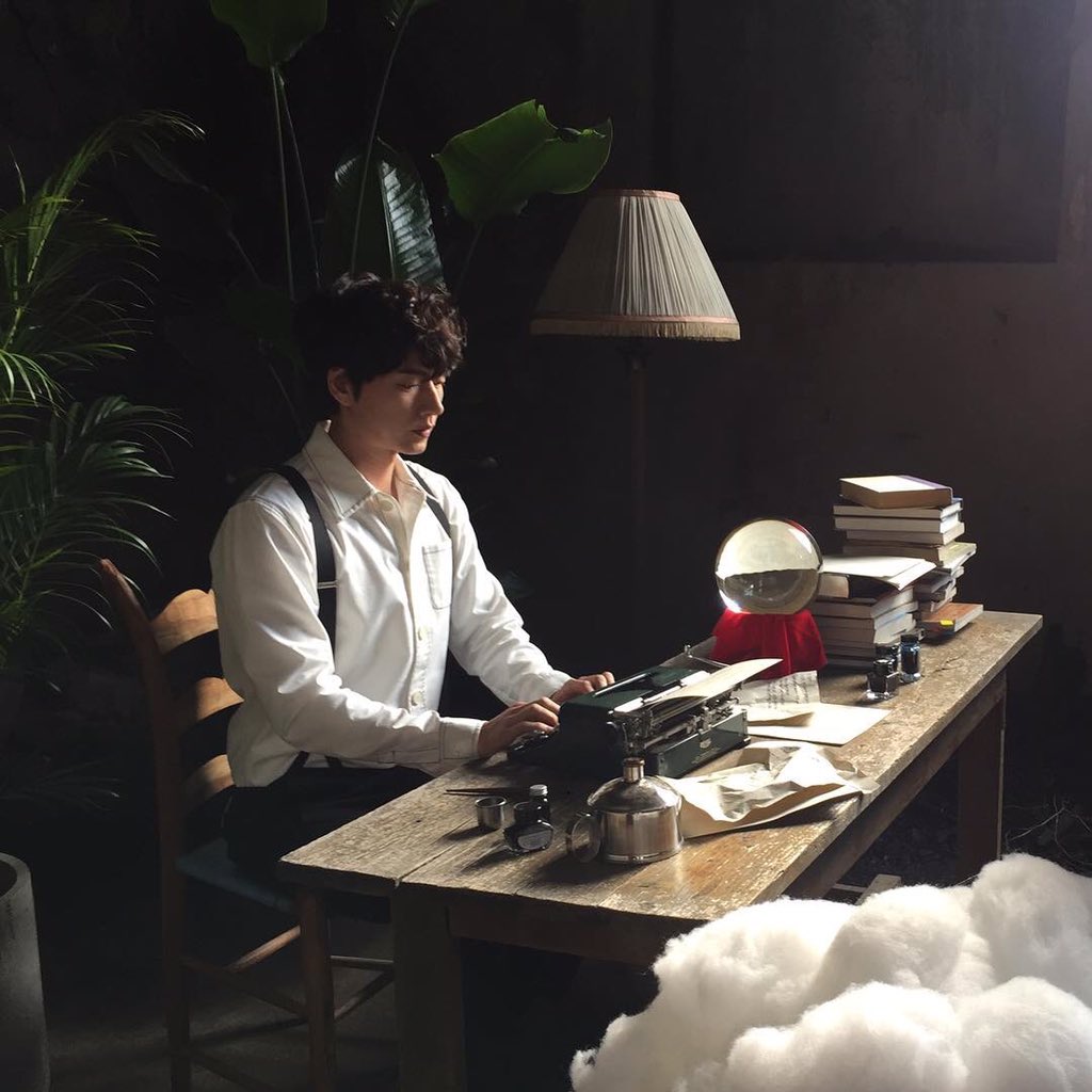 xxnonskixx's tweet photo. Teaser photo of Park Hae Jin newest project with #StudioNewBIN
-
.
#박해진 #ParkHaeJin #HaejinPark #朴海镇 #パクへジン #ปาร์คแฮจิน #樸海鎮 #FourMen #Saja #사자 #MantoMan #ManxMan #맨투맨
#PHJPH https://t.co/3jTnw8T069