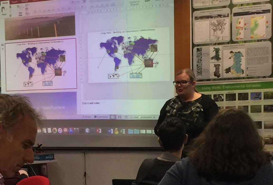 JNCC_UK's tweet image. JNCC&apos;s Gwawr Jones presenting at the launch workshop for the #LivingWales project - a major research initiative to develop a strategic plan for #EarthObservation in Wales #analysisreadydata