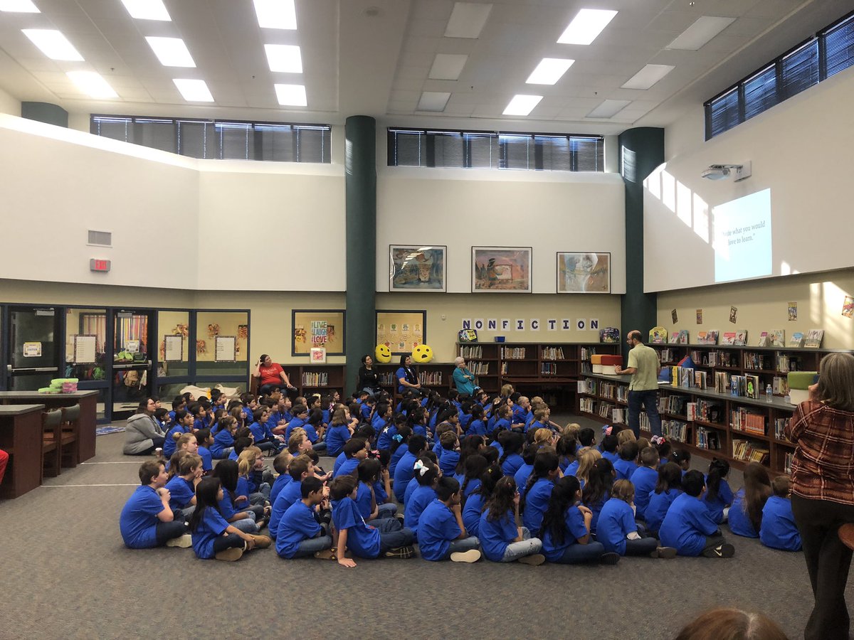 MrMolander's tweet image. Author Chris Barton came to visit! #austincubslovetoread #allinblue #programday #sobusy @ConroeISD @AustinCubs