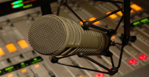 SEAFMfi's tweet photo. #SeaFM radion toimilupa jatkuu vuoteen 2030 saakka Valtioneuvoston päätöksellä. Sea FM kuuluu Oulussa 88,8 MHz, Meri-Lapissa 100,9 MHz sekä Rovaniemellä 98,3 MHz.  Sea FM on ainoa pohjoissuomalaisessa omistuksessa oleva paikallisradioasema.#Oulu #kemi #tornio  #Rovaniemi #radio https://t.co/KnZ8jkqJlv