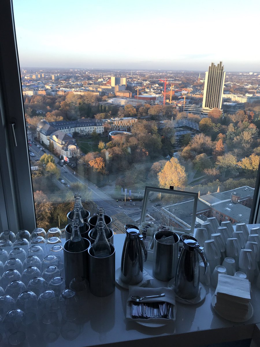 smunko's tweet photo. Coffee with a view ☕️ #martech18 #hamburg https://t.co/ujJv4hlmKw