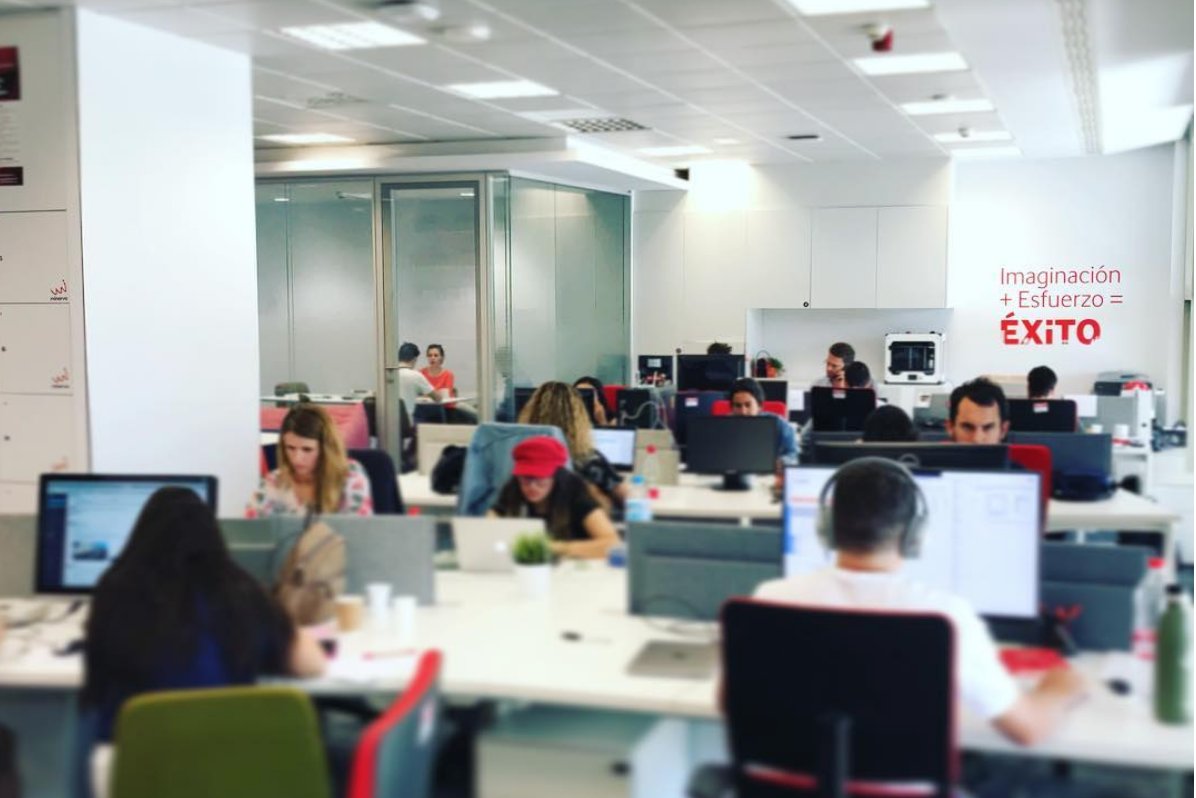 Rescatamos esta foto del baúl de los recuerdos para agradecer la labor que <a href="/ProgramaMinerva/">Programa Minerva</a> hace por proyectos como <a href="/CheKinapp/">Chekin</a> 🚀 Hace unas semanas publicaban en su #blog nuestra participación en el UNWTO Startup Competition bit.ly/2qOhC5J