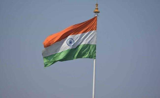 ManojGoelBJP's tweet photo. भारतीय रेलवे ने देश के 75 सबसे व्यस्त रेलवे स्टेशनों पर 100 फिट ऊंचा भारत का झंडा लगाने का आदेश दिया है, मोदी साकार तुष्टिकरण नहीं राष्ट्रवाद की बात करती है और राष्ट्रवाद को बढ़ावा देती है! #हर_बार_भाजपा_सरकार https://t.co/kK1kiR8cDJ