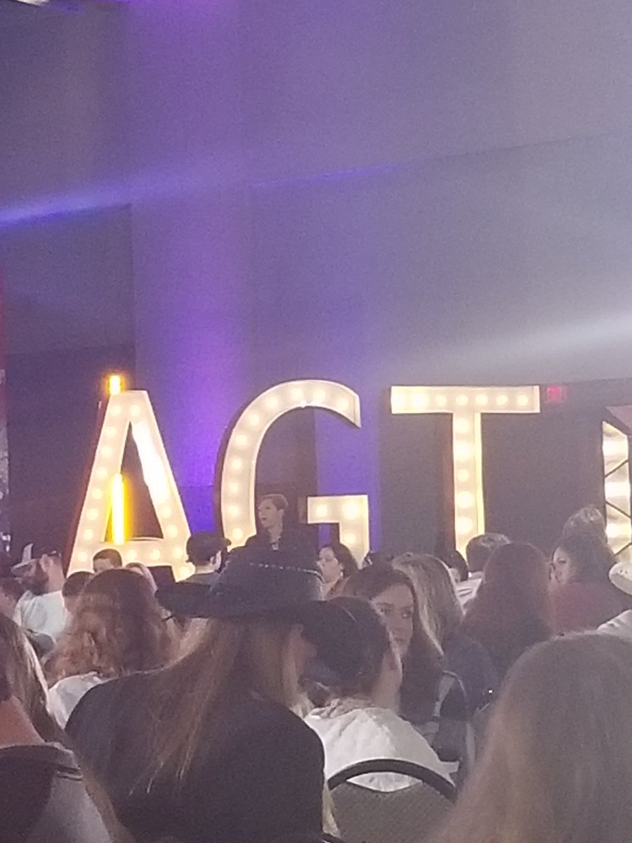 jennb1004's tweet photo. #AGT https://t.co/CWOcRROCkj