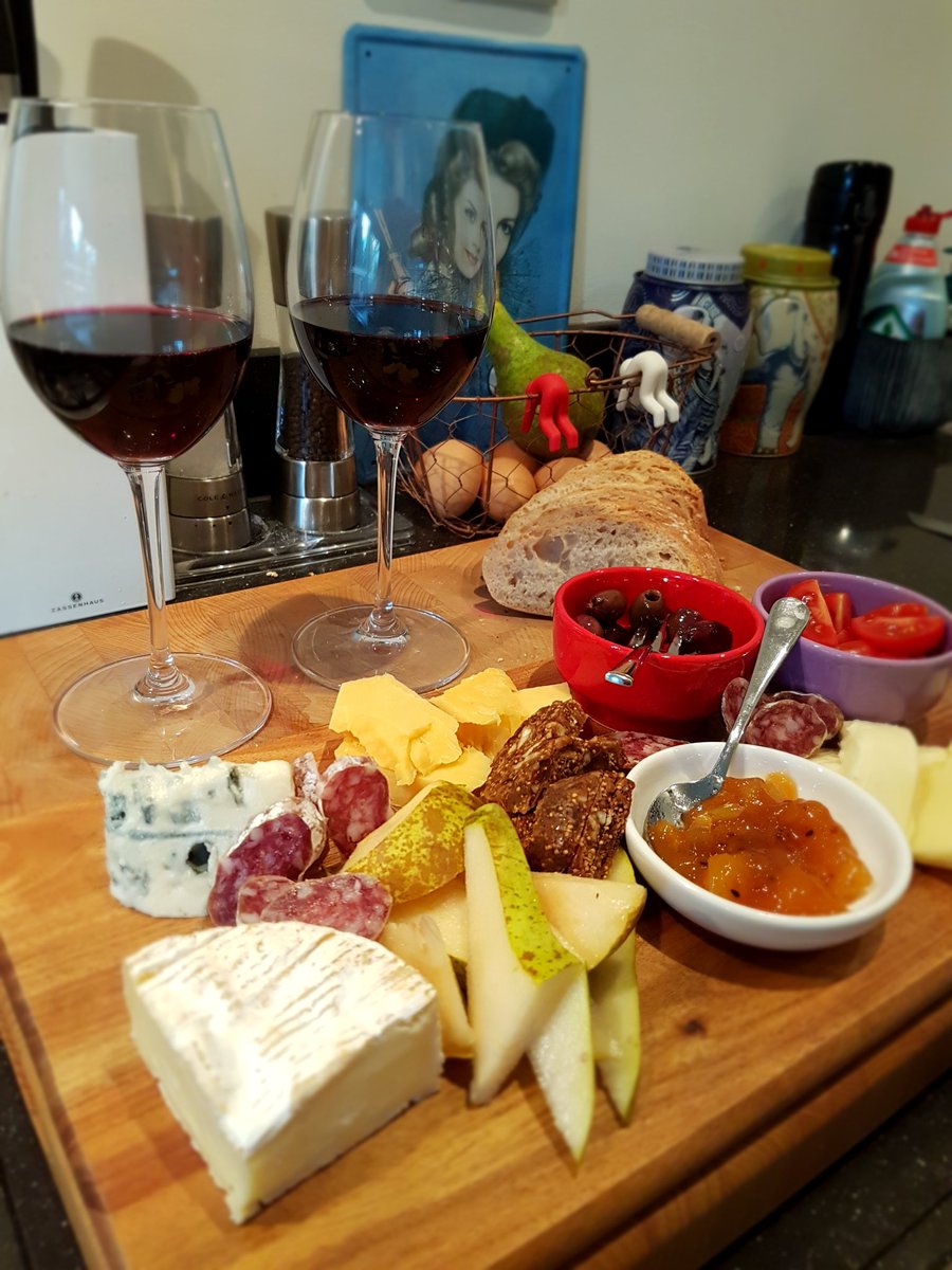 The Drinking Man tweet media