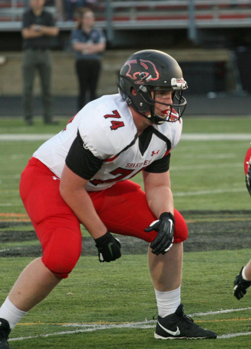 SaberFootball16's tweet photo. Congratulations to @jdiede19 who was named to the MFCA Academic All-Sate Team! He joins some incredible student athletes from around the state. https://t.co/sczYkim1o2 https://t.co/eOCqxlIaO4