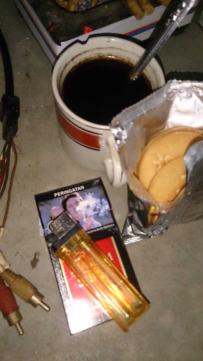 Selalu pakai akal sehatmu, biar tidak stres seperti mereka. Karna yg nama nya kejahatan tidak akan pernah berpihak. Salam kopi hitam ☕