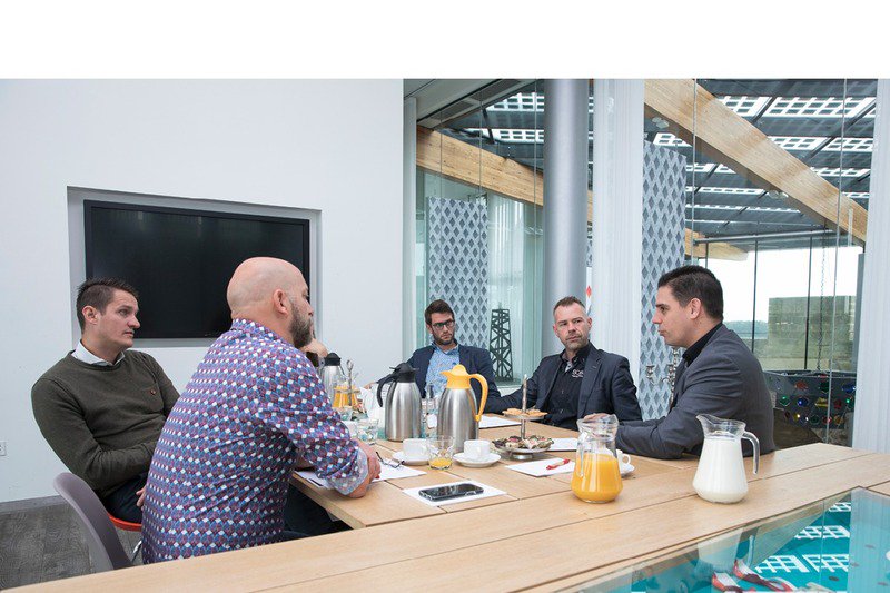 Op zoek naar tips voor je marketing- en communicatiebeleid? @joostvandeelen van @RHMNieuws, <a href="/marchurkens/">Marc Hurkens</a>, Twan Weemen, Ed Reijnders van <a href="/SOSSEO_/">SOS-SEO.NL</a> en Laurens-Jan Pubben van <a href="/BureauTint/">Bureau Tint</a> namen deel aan onze tafeldiscussie: ow.ly/1H6H30mD6mE