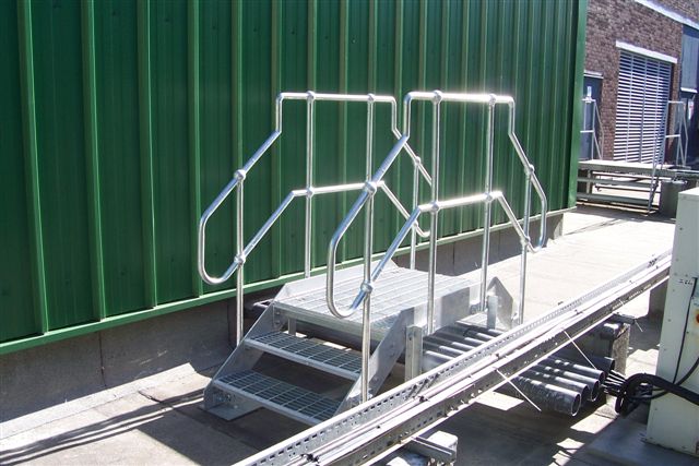 ShelmarEngineer's tweet photo. We'll make that little space safe for you :-)  Recently completed for clients in London - we're ready to manufacture for you. Ring us 0208 805 0373 if you need something similar 👍 https://t.co/GcY06A5Mfm