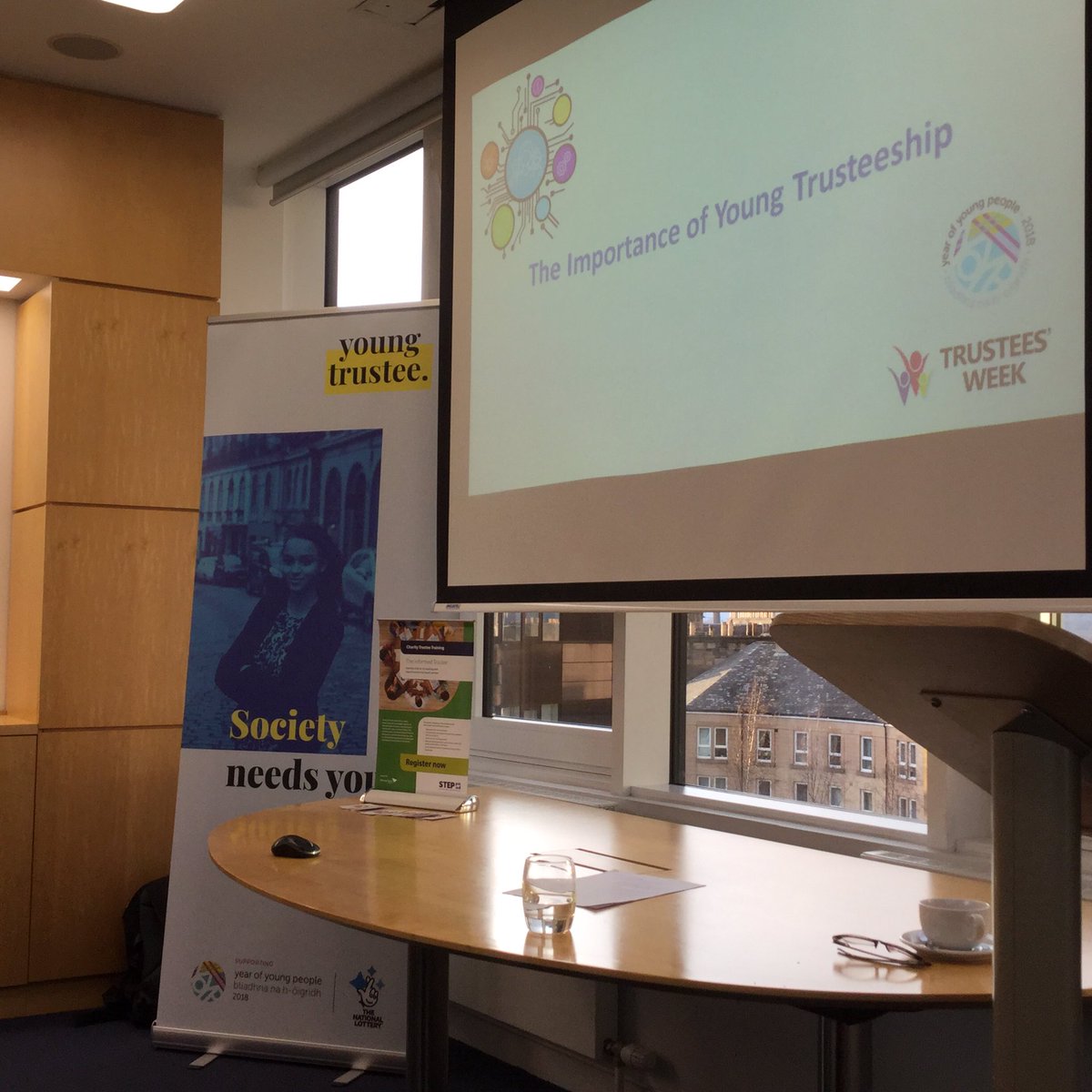 TrusteeshipM's tweet photo. Kicking off a #YoungTrustees recruitment event with @paul_reddish @IVSGB @ACOSVO @patacosvo @InformedTrustee with a roomful of young people who want to be trustees! #YOYT #YOYP2018 https://t.co/kmqsKHg2fz