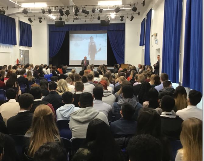 Windsor_Tweets's tweet image. Students are having a fantastic day during our #AlternativeCurriculumDay. Thank you to all our visitors and presenters supporting the day #revisiontechniques #readysteadycook #antibullying #mapreadingskills #Britishvalues #ClentHills #Holocaustsurvivor #DofESkills and lots more..