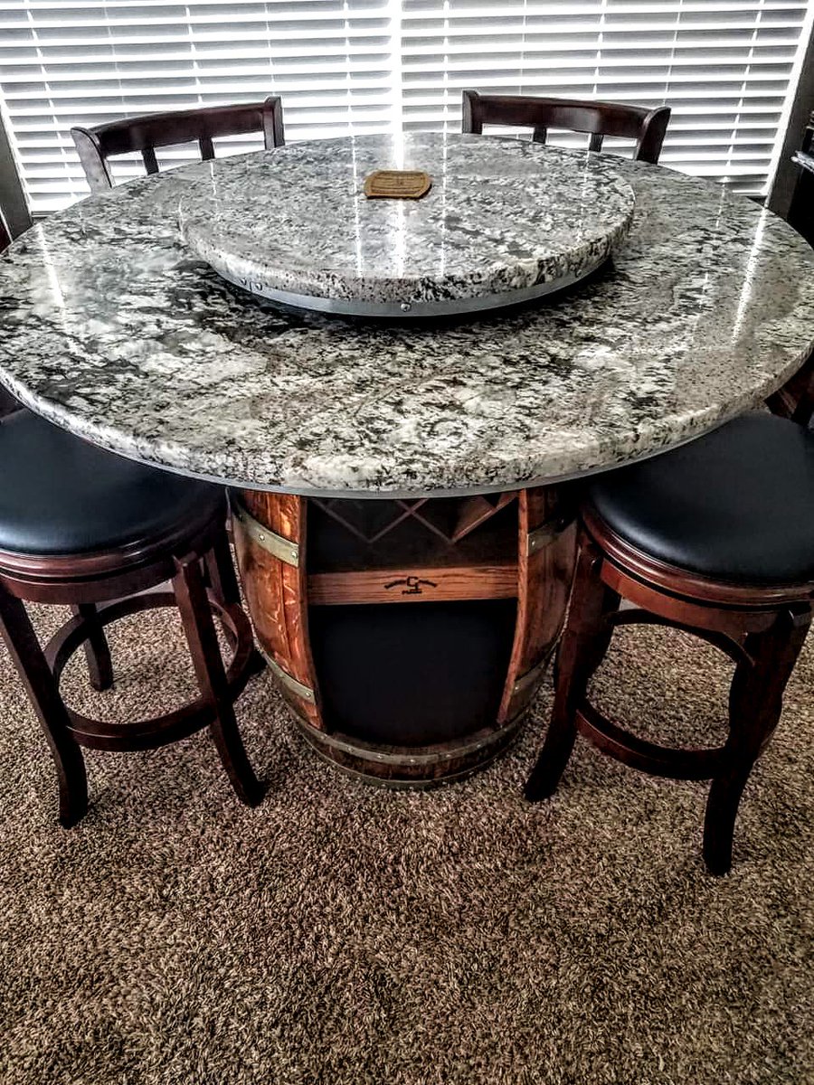 reesescustom's tweet photo. Yeah two thumbs up👍👍 RCP has it's first table in the state of California🌅🏖️.  Thanks Fonzfam for sharing 😁👍🍷 https://t.co/t88sXxTQ9S