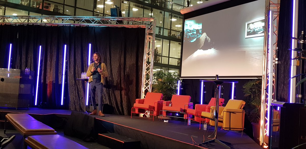 stefhuf's tweet photo. Mind officially blown by Jacob Fellander's twists on #MixedReality and virtual worlds. #sime2018 https://t.co/GP56PUEZPE