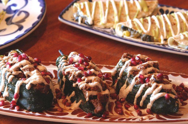 SantaCatarinaTX's tweet photo. Try our relleno en nogada the next time you are in. https://t.co/jqpD5DCysl
