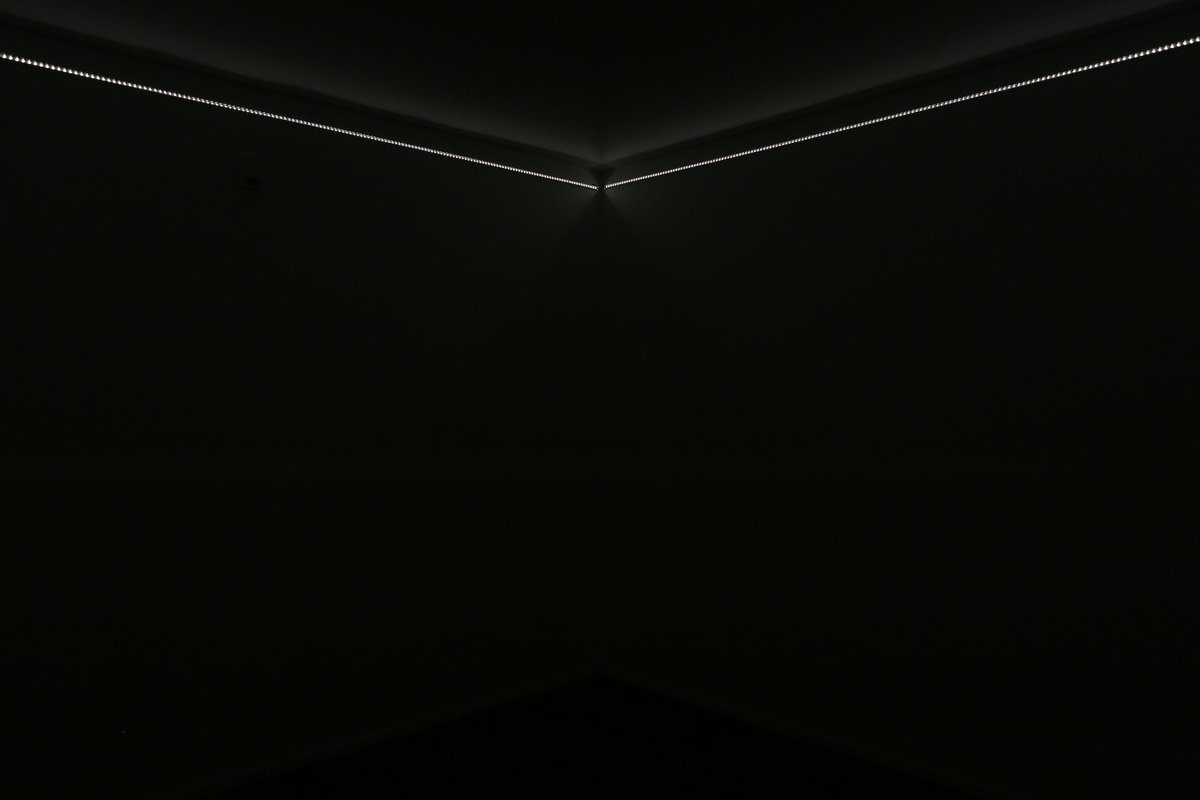 TartuValgus's tweet photo. Until this Sunday (18.11) you can visit the festival's indoor art exhibition "Vacuum as a Mindset" at Tartu Art House. The subject of the exhibition is interaction between light as a metaphor and light as an illuminating impulse. B. Gysin's Dreamachine is there too. @TartuValgus https://t.co/hKaaJUuvAH